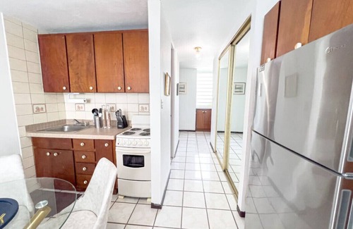 Isla Verde Apartment | Family-Friendly Seaside Studio for Memorable Getaways