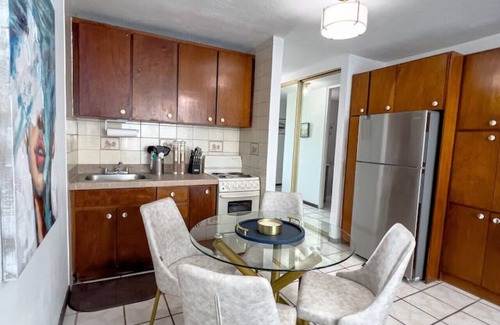 Isla Verde Apartment | Family-Friendly Seaside Studio for Memorable Getaways