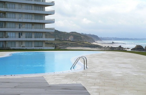 Behobie Apartment | Cozy Seaside Studio with Pool and Spa for Your Getaway