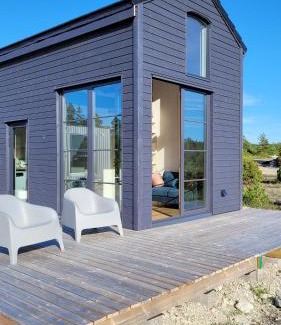 Keibu House | Seaside Tiny Maheri