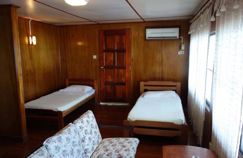 Kinarut Hotel | Budget-Friendly Seaside Travellers Inn with Pool & Restaurant