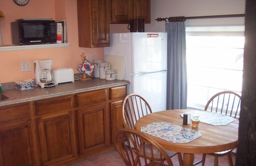 Rockport Apartment | Cozy Seaside Studio Steps from Beaches in Historic Rockport