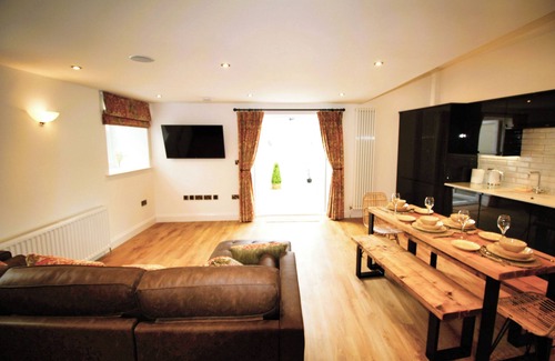 Berwick-upon-Tweed Villa | Seaside Villa Retreat in Berwick-upon-Tweed