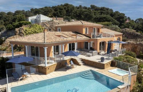 La Londe-les-Maures House | Seaside Villa With Panoramic Views In Les Îles D'or