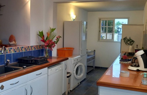L'Autre-Bord Villa | Beautiful Seaside Villa with Pool and Ocean View