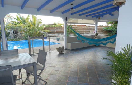 L'Autre-Bord Villa | Beautiful Seaside Villa with Pool and Ocean View