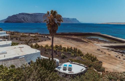 Teguise House | Cozy Seaside Villa La Graciosa with Oceanfront Views