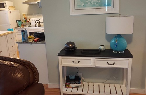Westbrook Center Cottage | Waterview Seasonal Cottage with Pool and Spa Amenities