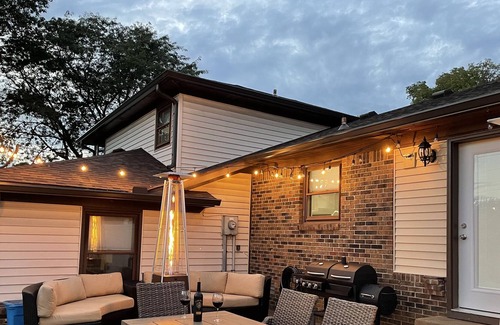 Acton House | Seasonal Pool and Indoor Spa Paradise