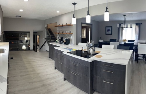 Acton House | Seasonal Pool and Indoor Spa Paradise