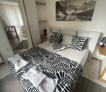 Kvartal Noviya Grad Apartment | Four Seasons Apartment: 4-Star Family-Friendly Retreat