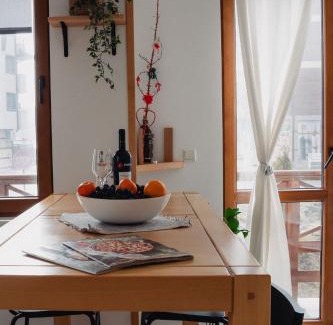 Kvartal Noviya Grad Apartment | Four Seasons Apartment: 4-Star Family-Friendly Retreat