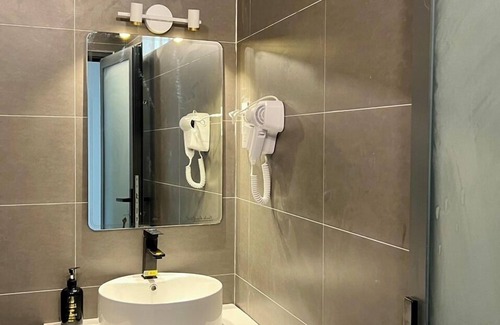 Dong Hoa House | Beach View 2 Homestay: Top-Rated Family-Friendly Retreat