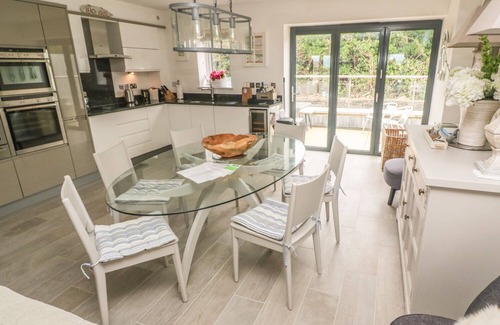 Constantine Bay House | Family-Friendly SEASPELL BEACH HOUSE with Ocean View