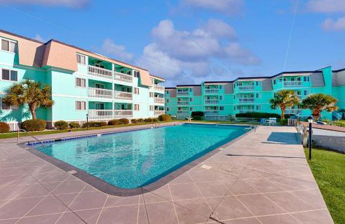 Morehead City Apartment | Seaspray 320: Oceanfront Escape with Pool & Family-Friendly Perks