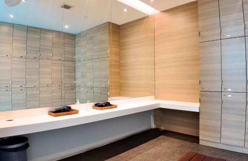 Ban Chang Hotel | Seastar Hotel: Family-Friendly Stay with Pool & Restaurant