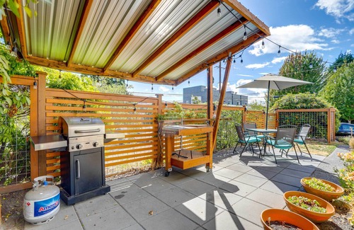 Old Ballard Apartment | Seattle Garden Apartment: Steps from Water & Family-Friendly