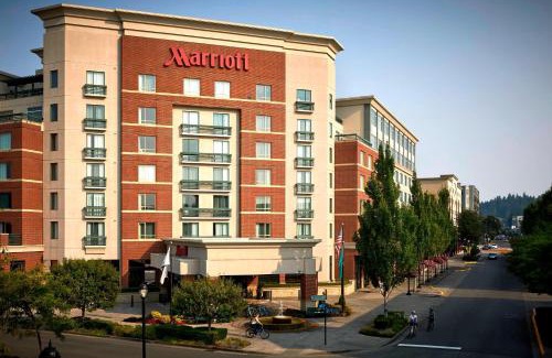 Downtown Hotel | Explore Seattle Marriott Redmond: Family-Friendly Amenities