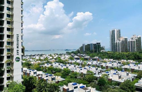 Gelang Patah Apartment | Oceanfront SeaView 2-Bedroom Apartment with Pool & Beach