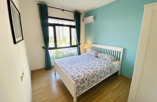 Gelang Patah Apartment | Oceanfront SeaView 2-Bedroom Apartment with Pool & Beach