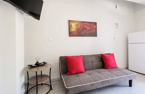 Agrilos Apartment | Seaview and Sunsets - Beachside Retreats