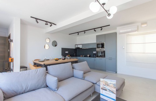Ggantija House | Relaxing Seaview Wellness Penthouse in Beautiful Gozo