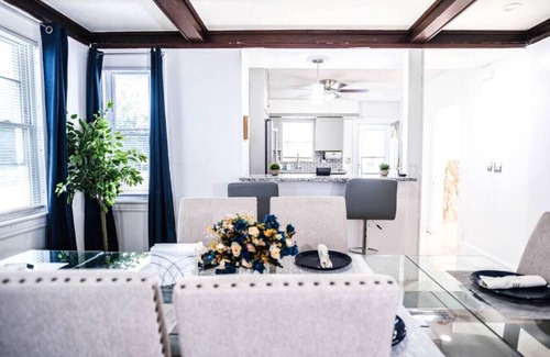 East End House | Pet-Friendly Seaview Ave House with Oceanfront Bliss