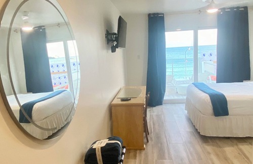 Philipsburg Hotel | Oceanfront Bliss at Seaview Beach Hotel with Pool & Spa