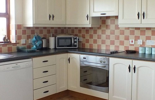 Downings Cottage | Seaview Cottage Downings Wifi/Pets/BBQ/Views/Decking/Garden/Open Fire/Parking