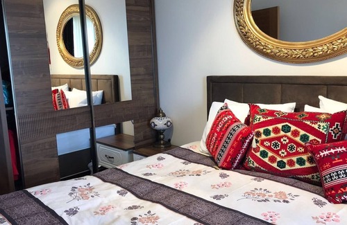 Avcilar Apartment | Guest Rated 10/10: SeaView Apartment with Pool & Ocean View