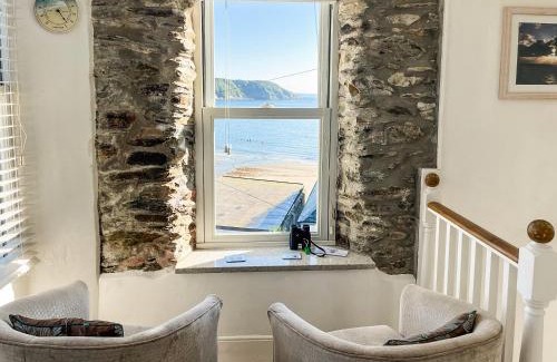 Gorran Haven House | Seaview: 4-Star Family-Friendly Getaway with Top Reviews