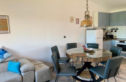 Aheloy Apartment | Seaside Escape: Poolside Relaxation Near Burgas & Sunny Beach