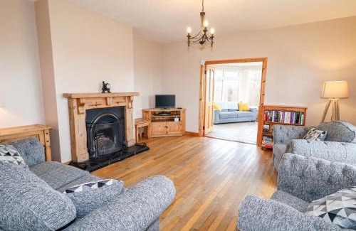 Rinboy House | Pet-Friendly Seaview Hotel with Excellent Guest Ratings