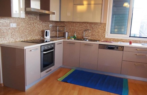 Lefkada Town House | Family-Friendly Seaview Kaposantes Apartments with Kitchen