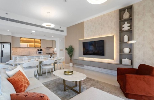 Dubai Marina Apartment | Seaview Living 2 Bedroom - Grand Bleu by Elie Saab