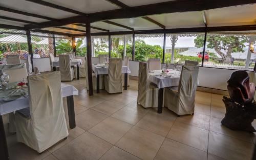 Nuku'alofa Cabin | Beautiful Seaview Lodge: Oceanfront Dining & Pet Friendly