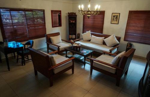 Nuku'alofa Cabin | Beautiful Seaview Lodge: Oceanfront Dining & Pet Friendly
