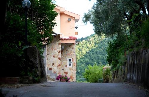 Marini Apartment | Discover Dorotea Medieval Refuge with Private Pool Access