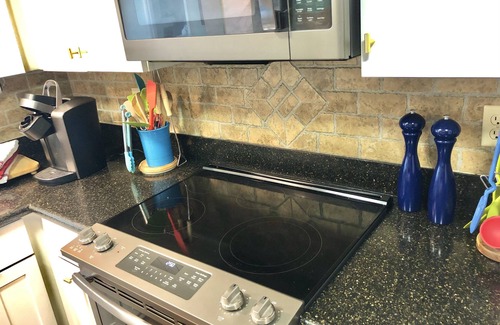 Amelia City Condo | Seaview Oasis: Beachfront Bliss with Resort Amenities