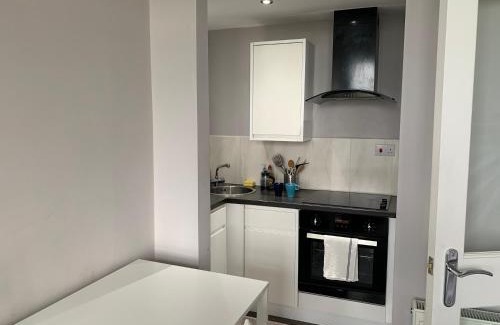 Largs Apartment | Oceanfront One Bedroom Apartment in Largs with View