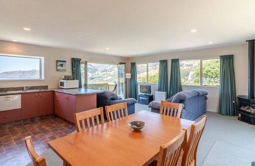Wainui House | Inviting Seaview Outlook - Wainui Holiday Home Awaits You