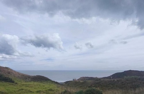Otaua House | Seaside Escape - Breathtaking Ocean Views & Relaxing Bath