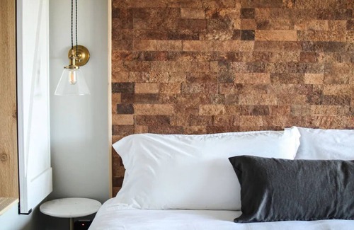 Long Beach Hotel | Seaview Sanctuary: Pet-Friendly Units with Pool Near Beach