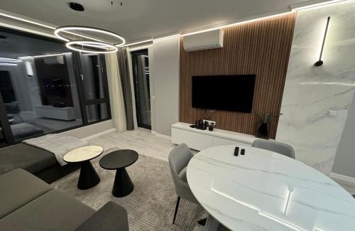 Varna Apartment | Seaview Smart Home: Family-Friendly Retreat with Hot Tub