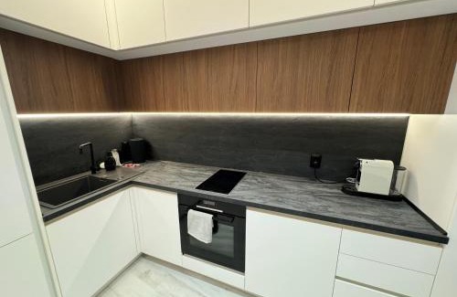 Varna Apartment | Seaview Smart Home: Family-Friendly Retreat with Hot Tub