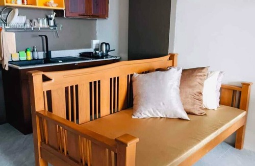 Phetchaburi Condo | Seaview Studio with Beach Access in Hua Hin Khao Tao