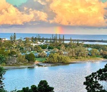 East Ballina Apartment | Family-Friendly Shaws Bay View - Steps from the Beach