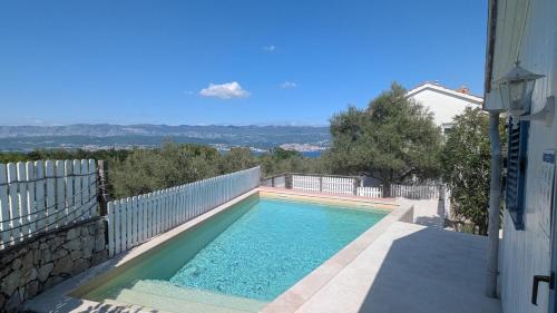 Dobrinj Villa | Exceptional Four Bedrooms Villa Anita with Oceanfront Pool