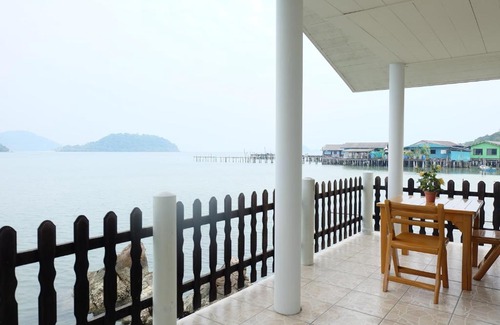 Salak Kok Apartment | Discover Seaview Villa Koh Chang with Pool & Family Amenities