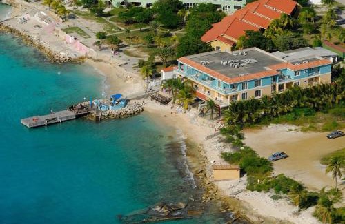 Kralendijk Hotel | Oceanfront Retreat at Seaview Wahoo with Private Beach